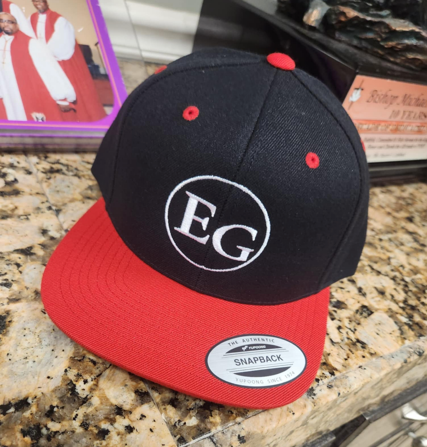 EG Snapback Black & Red