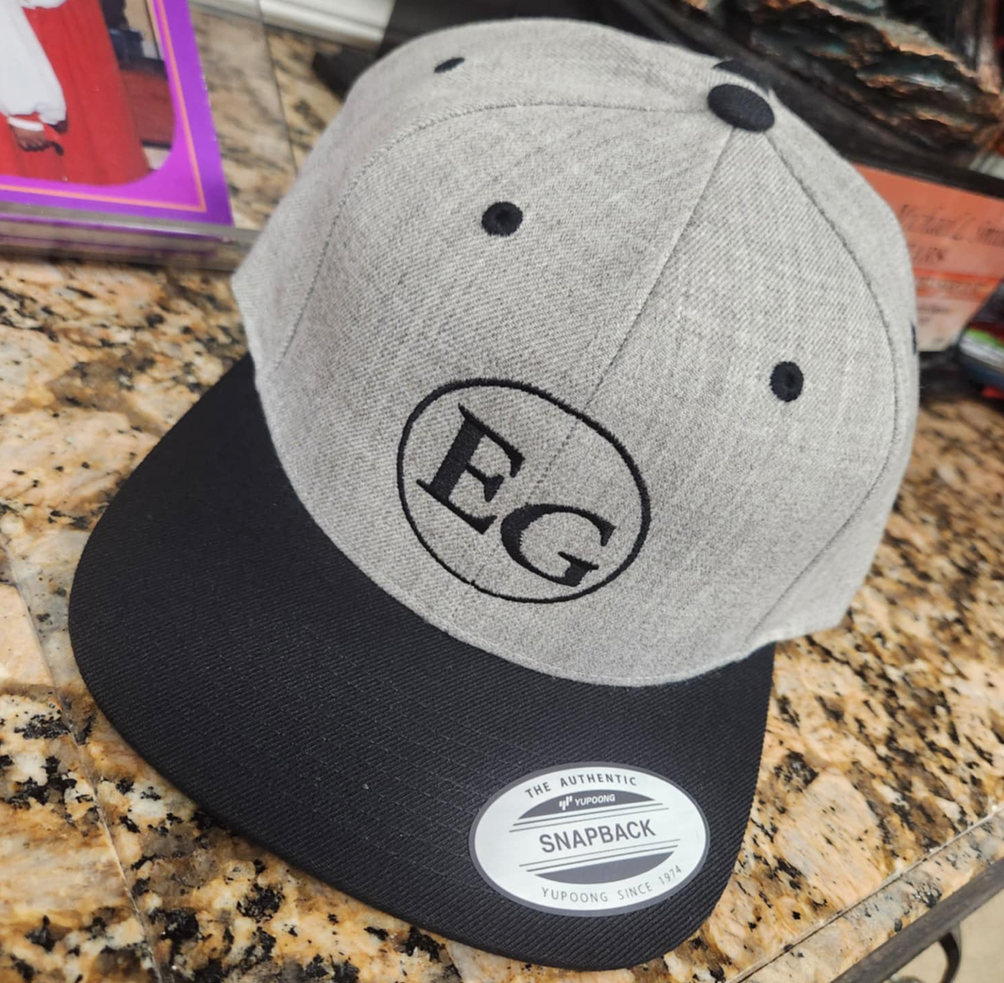 EG Snapback Grey & Black
